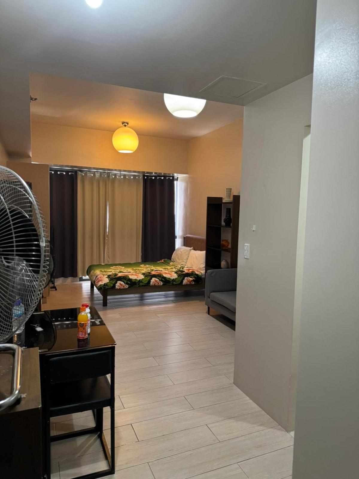 Henry'S Newport Condotel Pasay Eksteriør bilde
