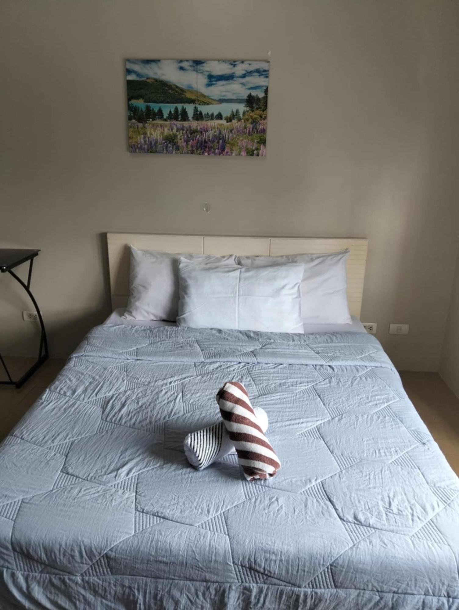 Henry'S Newport Condotel Pasay Eksteriør bilde